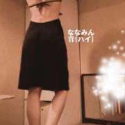 ななみ 背 東京妻