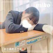 ヒメ日記 2025/10/16 06:36 投稿 御子柴　みこ 妄想する女学生たち 梅田校