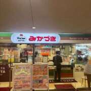 ヒメ日記 2026/04/07 23:39 投稿 ちさ 胡蝶蘭