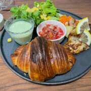 ヒメ日記 2025/05/09 19:12 投稿 りんご アート姫