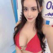 ジェシカ 水着　撮影だったの👙 ティアラ