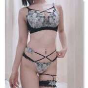 みく ⊂( ?o? )⊃ 梅田人妻秘密倶楽部