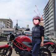 りのさん バイク通勤 いけない奥さん 梅田店