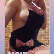 岸本まき 今日はエプロンDay なめこ治療院（横浜ハレ系）