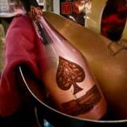 まや 嬉しい事があったので 神田エマニエル