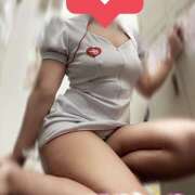 とも tomo 神田エマニエル