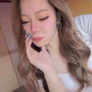 かな 🤗🤗🤗👯‍♀️👯‍♀️👯‍♀️ REDROOM (レッドルーム)