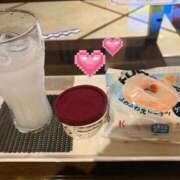 はな 夜食と共に退勤🍩✨️ カクテル(岡山)