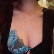 奈美(なみ) こんばんは🕊  ͗ ͗𓂃💕 デザインヴィオラ東京