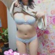 まき★人妻KISS★ 脱ぎ脱ぎ… 人妻kiss