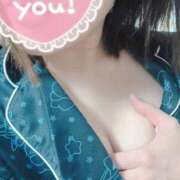 ヒメ日記 2024/12/31 02:00 投稿 【ちえみ】小柄でクビレばっちり コーチと私と、ビート板･･･