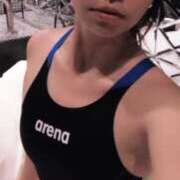 ヒメ日記 2025/09/27 09:43 投稿 【ゆり】水泳インストラクター コーチと私と、ビート板･･･