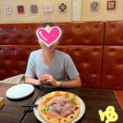 ヒメ日記 2025/10/20 08:23 投稿 【ゆり】水泳インストラクター コーチと私と、ビート板･･･