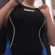 ヒメ日記 2025/11/23 09:43 投稿 【ゆり】水泳インストラクター コーチと私と、ビート板･･･