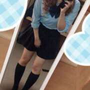 じゅり 脱がされる前に、脱いじゃった♡ 君と！ヤリスギ学園～舐めたくてグループ町田校～