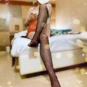 えみ 明日は口開けから空いてるよんーーーー 熟女の風俗最終章 池袋店