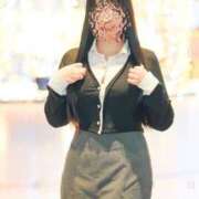 はなび 🎇手繋ぐだけ？本当にそれで満足するの？ 深海魚