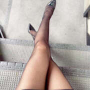 水島　色葉 誰もいない階段で、、 人妻が愛人