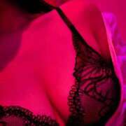 ゆう 🌻🤍 REDROOM (レッドルーム)