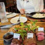 今石 出てくるの20分、食べ終わるの8分 品川やすらぎ