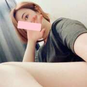 ヒメ日記 2025/10/16 12:03 投稿 田島せな 全裸美女からのカゲキな誘惑