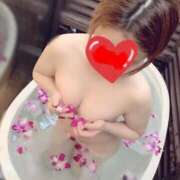 ヒメ日記 2025/11/17 09:52 投稿 田島せな 全裸美女からのカゲキな誘惑