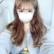 ひなの 22時😼❣️ 美少女宅急便