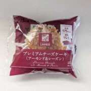 えま ナチュラルローソン　プレミアムチーズケーキ(アーモンド＆レーズン)　カフェインレスコーヒーゼリー 完熟ばなな新宿
