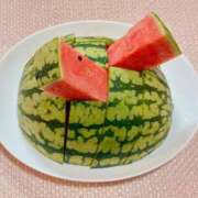 ヒメ日記 2025/07/16 08:20 投稿 ヒメ スイカ