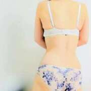 ヒメ日記 2025/11/10 08:12 投稿 浅倉みなみ 全裸美女からのカゲキな誘惑