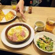 ヒメ日記 2025/12/07 08:02 投稿 浅倉みなみ 全裸美女からのカゲキな誘惑