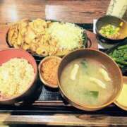 ヒメ日記 2025/12/12 07:52 投稿 浅倉みなみ 全裸美女からのカゲキな誘惑