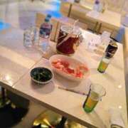 ヒメ日記 2026/04/01 08:08 投稿 浅倉みなみ 全裸美女からのカゲキな誘惑