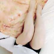 ヒメ日記 2026/07/14 06:18 投稿 浅倉みなみ 全裸美女からのカゲキな誘惑