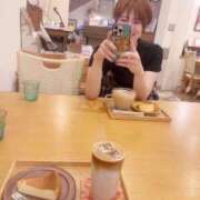 ヒメ日記 2025/12/19 10:33 投稿 滝沢なお 全裸美女からのカゲキな誘惑