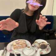 ヒメ日記 2025/12/23 10:52 投稿 滝沢なお 全裸美女からのカゲキな誘惑