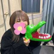 ヒメ日記 2025/12/30 23:10 投稿 滝沢なお 全裸美女からのカゲキな誘惑