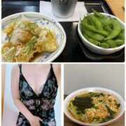 ヒメ日記 2025/10/16 21:45 投稿 しずく 逢って30秒で即尺