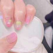 そら 春ネイルとモバイルカイロ🎵 熟女家 梅田店