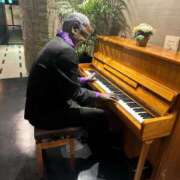 めい 毎週会えてる、、🤭 渋谷くいーんず