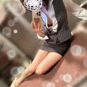 ヒメ日記 2025/10/16 12:01 投稿 皆川 乙葉 プルプルオフィスディーバ