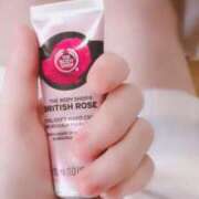 猫村　こねこ 爪研ぎしたにゃ🐱🩷 OL精薬