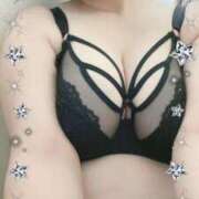 まい お疲れ様でしたー 夜這専門発情する奥様たち 谷九店