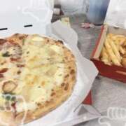 りむ 🍕 ポッキリ学園 ～モテモテハーレムごっこ～