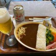 水無月みお ビールとダムカレー メイドin中野（東京ハレ系）