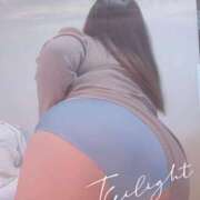 ヒメ日記 2025/12/25 18:15 投稿 しおん☆「妹」天使ロリ極上生乳☆ PREMIUM萌え可愛いチョコレート～全てのステージで感動の体験を～