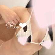 りお 久しぶり出勤🎀🩷 Fの法則