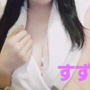 すず 10時～と12時半～14時の間空いてます❤️ ニューヨークニューヨーク