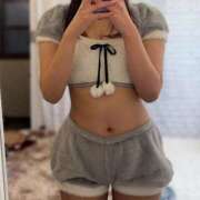 ヒメ日記 2026/04/15 16:18 投稿 【みる】癒し系の激カワ娘 おねだり宮崎