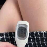 宝石　なつめ 寒くて震えてるの🥺 OL精薬